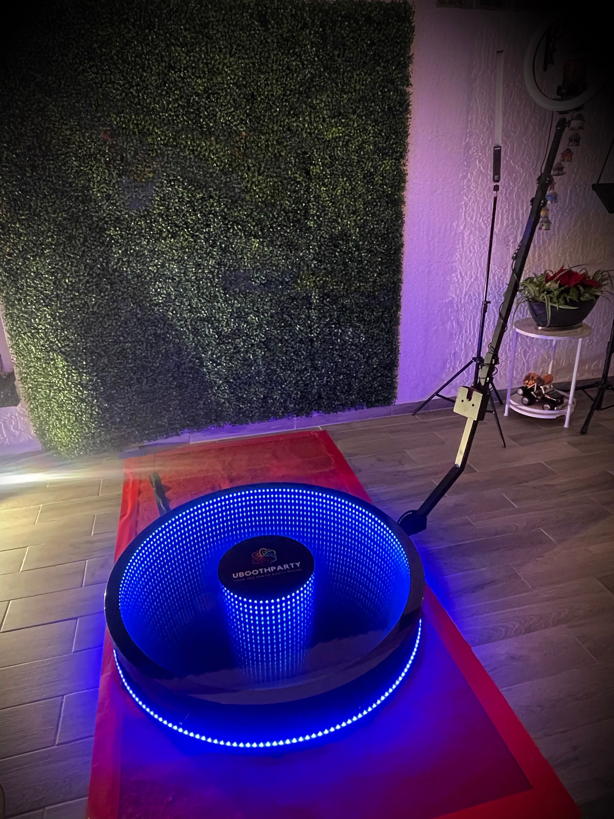 What is a 360 Photo Booth, 360 Video Booth or Spinner 360?